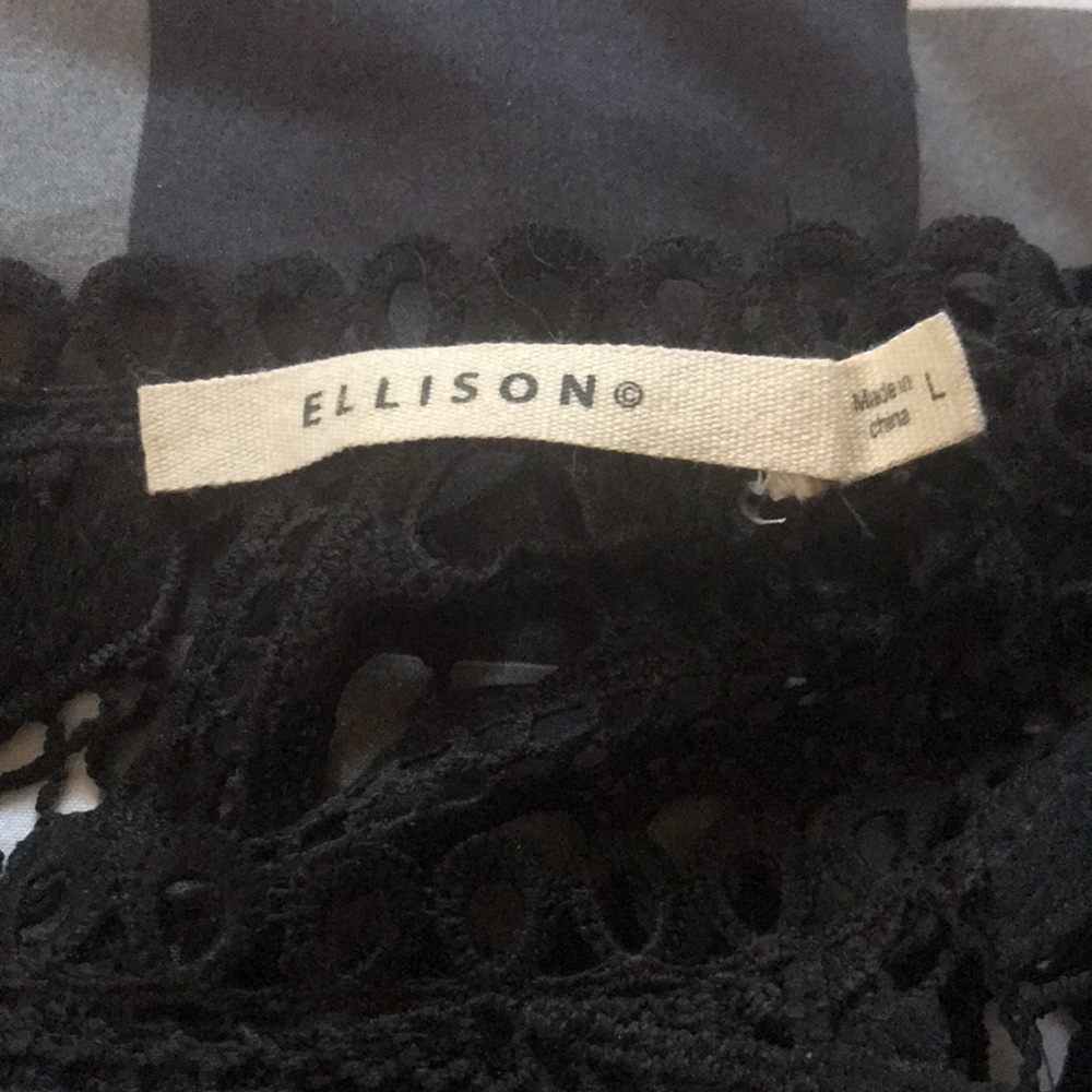 Anthropologie ELLISON Elegant Black Lace Bell Sleeve Top Sz Large - Picture 4 of 8